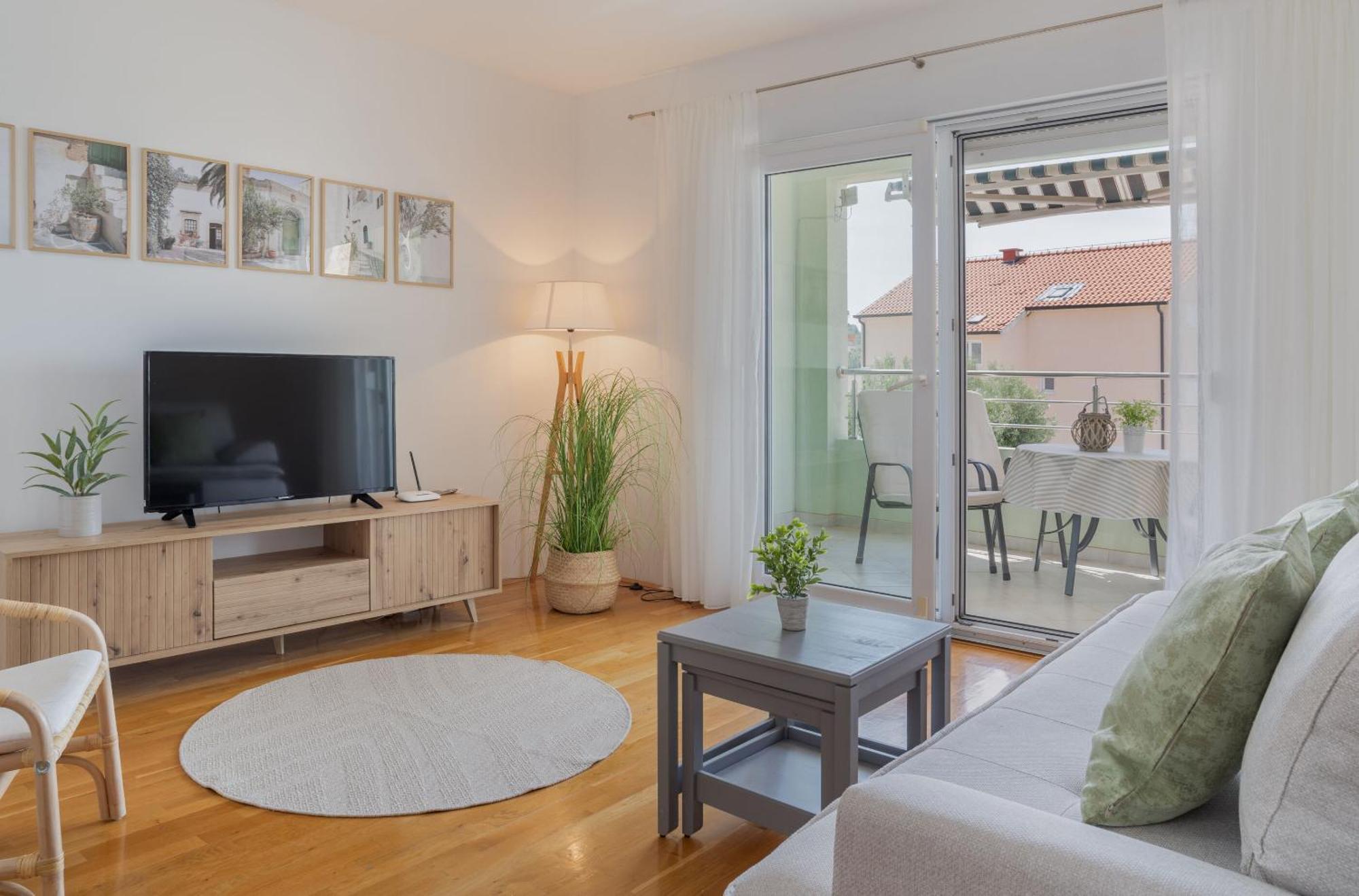 Apartment Paula Promajna Eksteriør billede